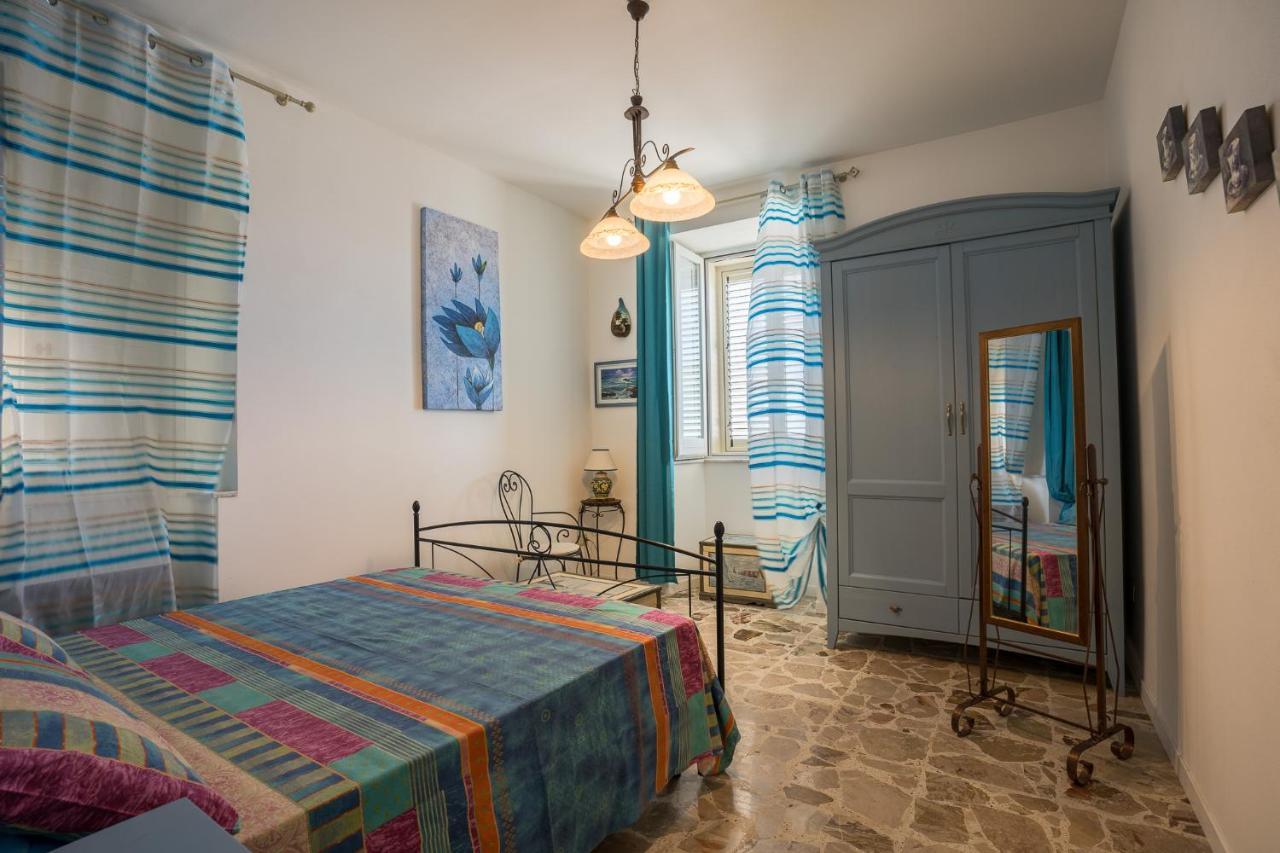 Maniace Sea View Apartment By Ortigia Apartments Сиракуза Екстериор снимка