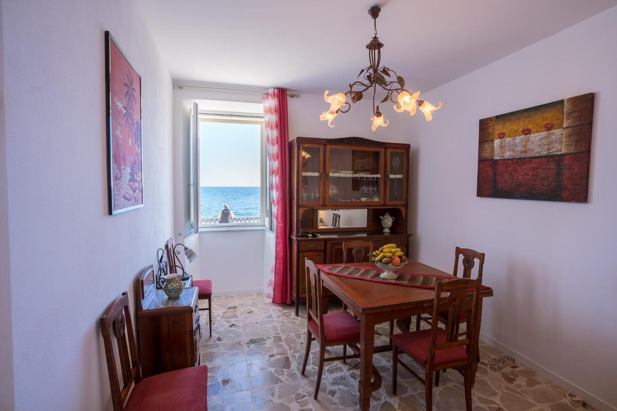 Maniace Sea View Apartment By Ortigia Apartments Сиракуза Екстериор снимка