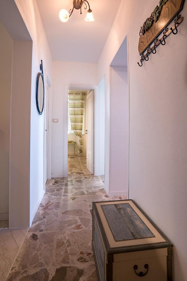 Maniace Sea View Apartment By Ortigia Apartments Сиракуза Екстериор снимка