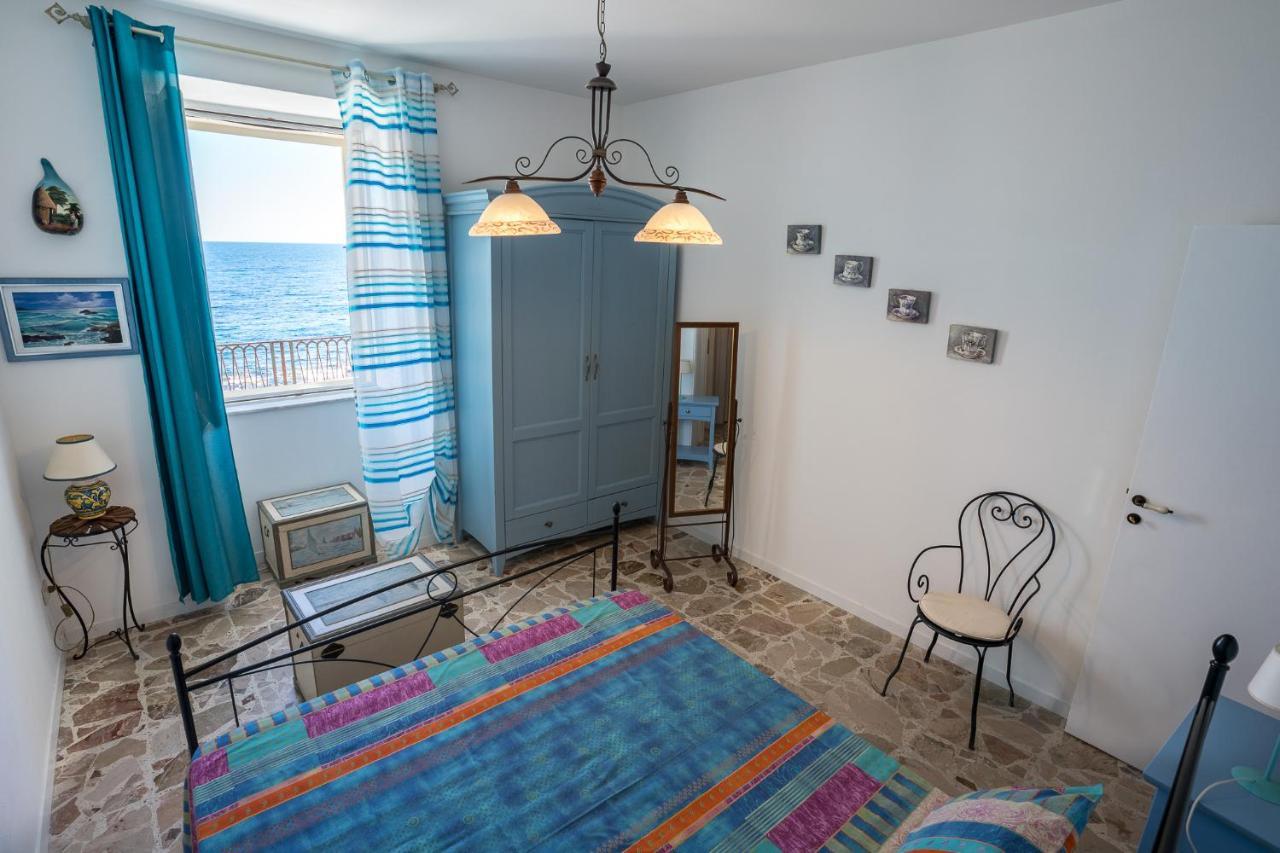 Maniace Sea View Apartment By Ortigia Apartments Сиракуза Екстериор снимка